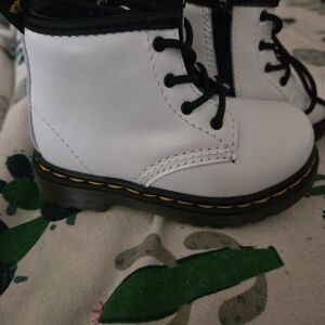 Dr.Martens White Leather Lace-Up Boots With Side Zipper